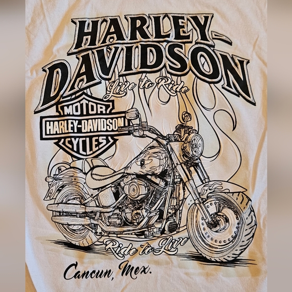 Harley-Davidson Motorcycle Black And White Cancun Mexico TShirt - Picture 2 of 4